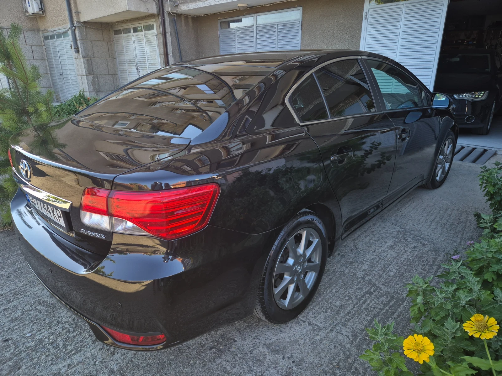 Toyota Avensis Т27, снимка 4 - Автомобили и джипове - 55773024