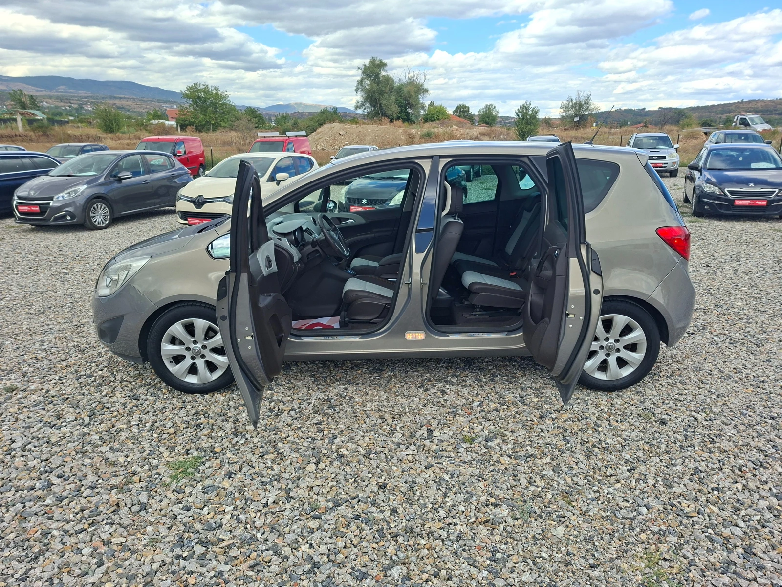 Opel Meriva 1.3CDTI* ECOFLEX COSMO* , снимка 8 - Автомобили и джипове - 56180399