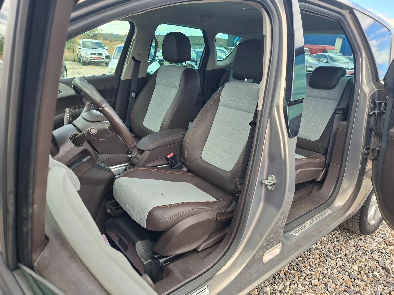 Opel Meriva 1.3CDTI* ECOFLEX COSMO* , снимка 9 - Автомобили и джипове - 56180399