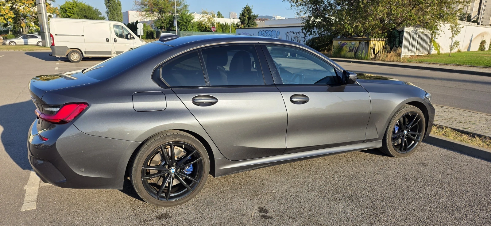 BMW 330 е XDrive, снимка 5 - Автомобили и джипове - 56248675