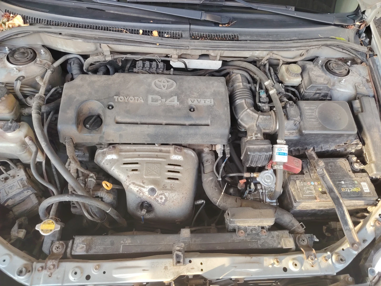 Toyota Avensis 2, 4, снимка 11 - Автомобили и джипове - 56399125