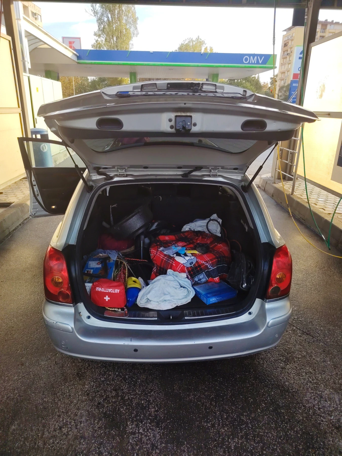 Toyota Avensis 2, 4
