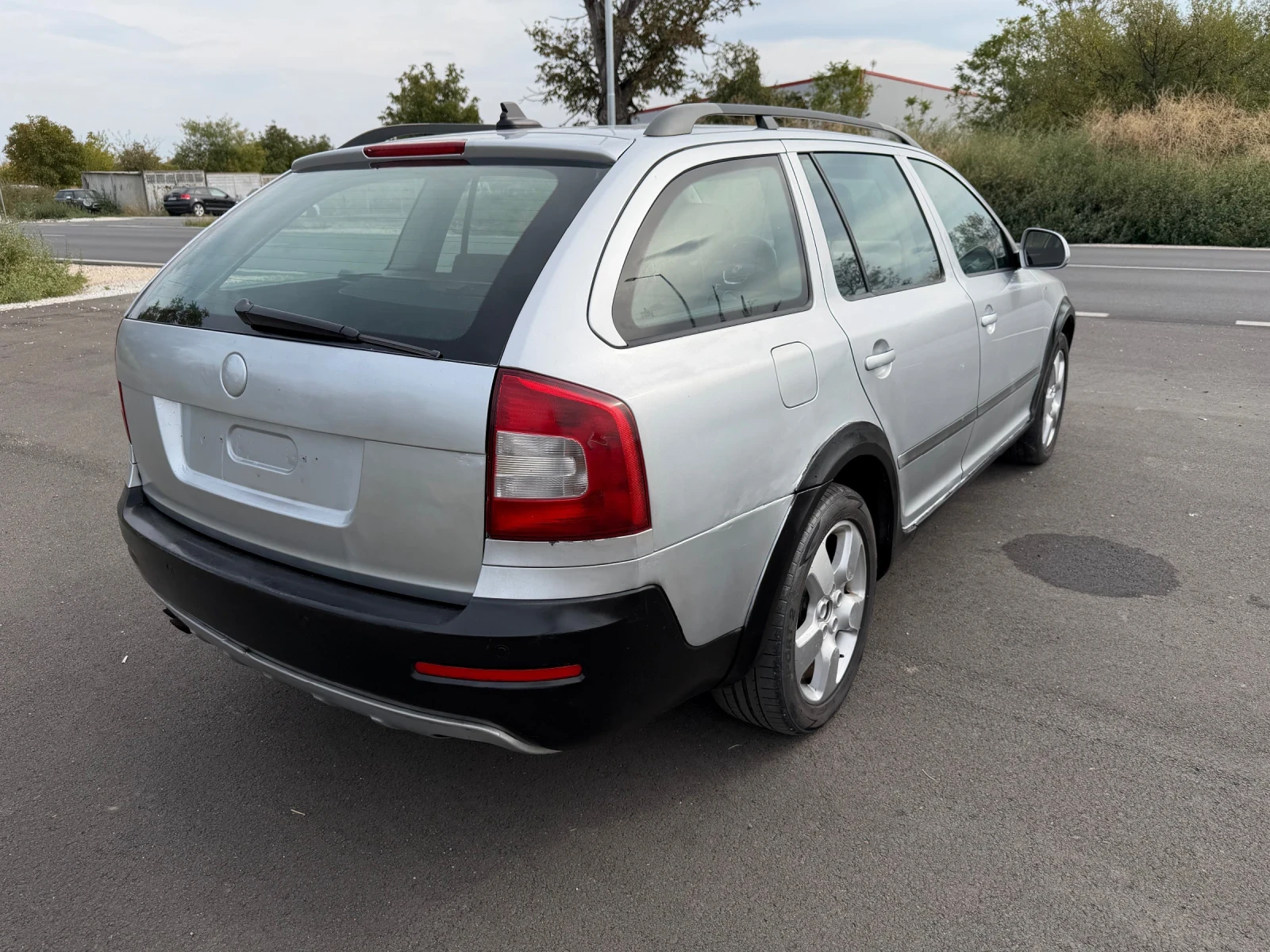 Skoda Octavia 2.0d 4x4 140�.�. | Mobile.bg � ����������� 4