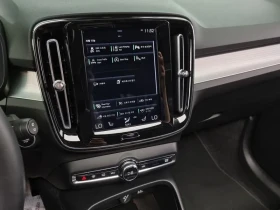 Volvo XC40 B4 MOMENTUM, снимка 14