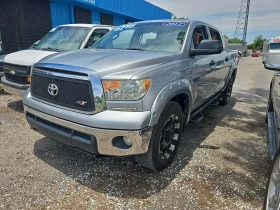 Обява за продажба на Toyota Tundra Crew Cab* 5.7* БЕЗ РЪЖДА* КОЖА* ВИДЕО НА МОТОР ~30 000 лв. - изображение 1