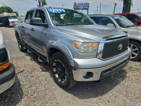 Обява за продажба на Toyota Tundra Crew Cab* 5.7* БЕЗ РЪЖДА* КОЖА* ВИДЕО НА МОТОР ~30 000 лв. - изображение 1