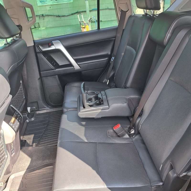 Toyota Land cruiser Premium luxury, снимка 12 - Автомобили и джипове - 47596718