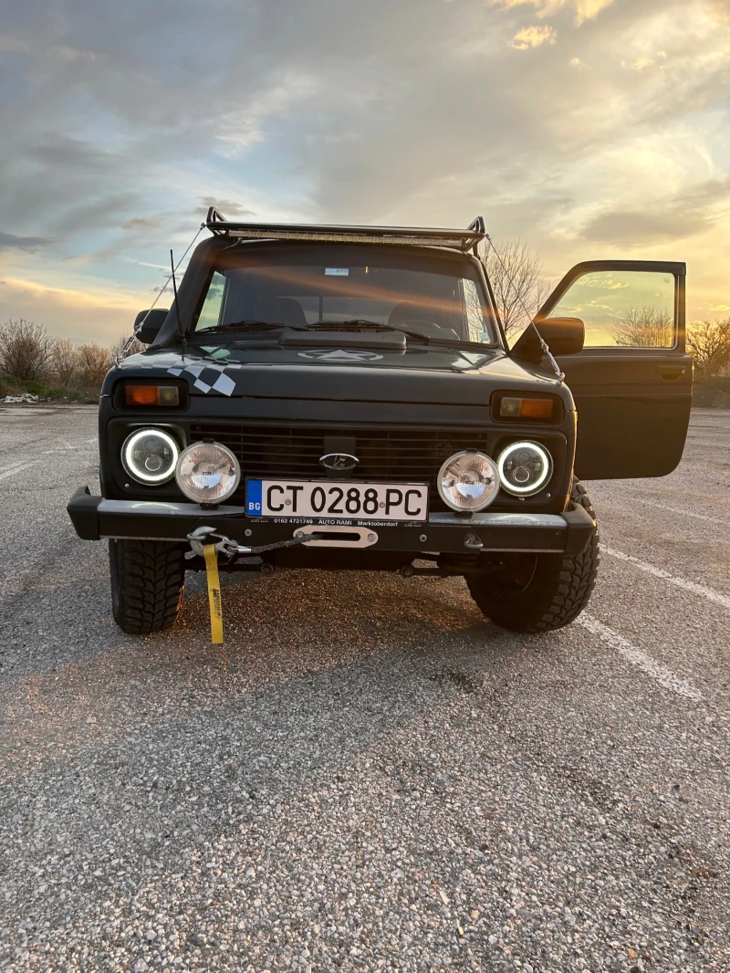 Lada Niva, снимка 2 - Автомобили и джипове - 48199928