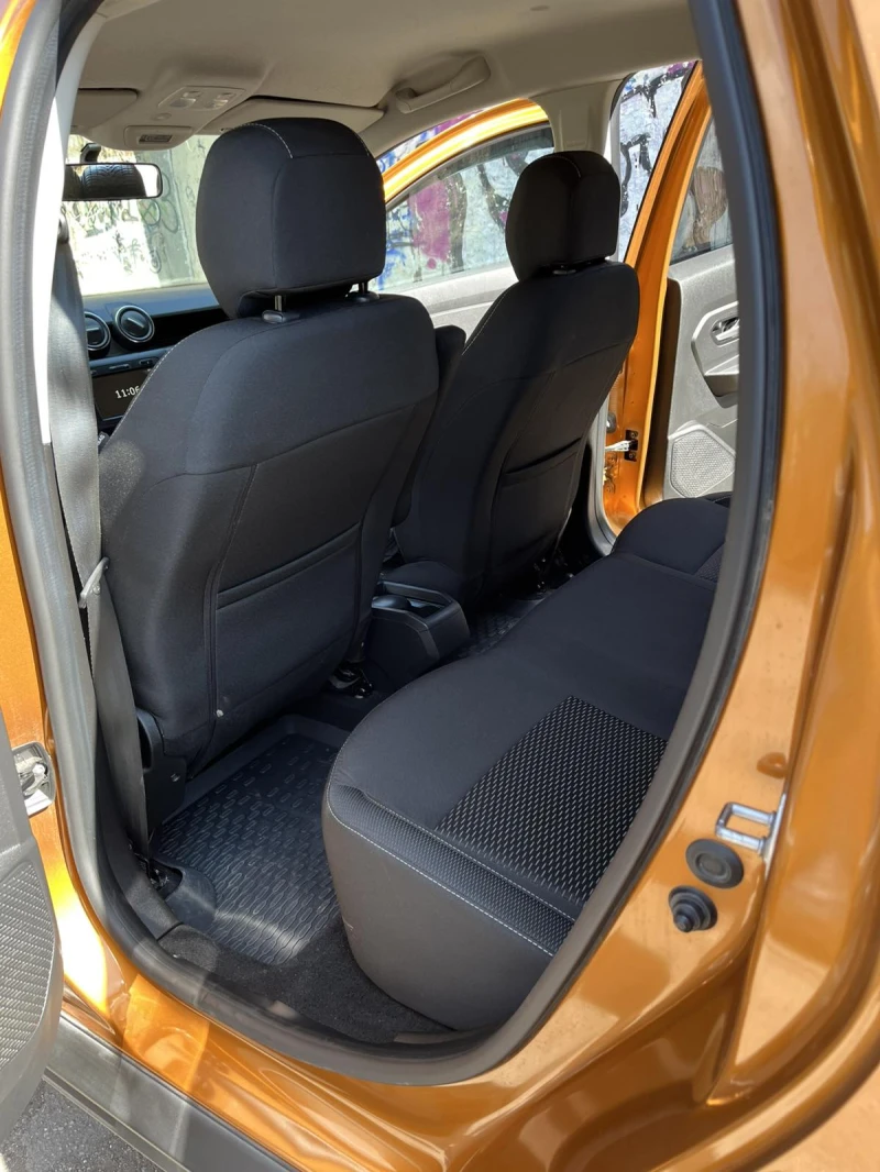 Dacia Duster 1.6, снимка 8 - Автомобили и джипове - 49441308