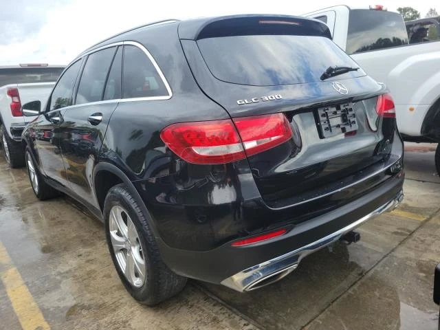 Mercedes-Benz GLC 300 4MATIC, снимка 2 - Автомобили и джипове - 47895362