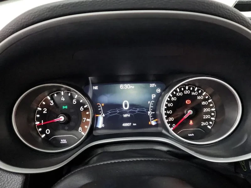 Jeep Compass 2Nd Generation 2.4 Limited Awd, снимка 8 - Автомобили и джипове - 55189781
