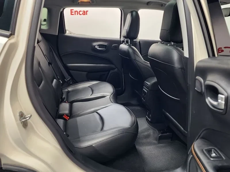 Jeep Compass 2Nd Generation 2.4 Limited Awd, снимка 11 - Автомобили и джипове - 55189781