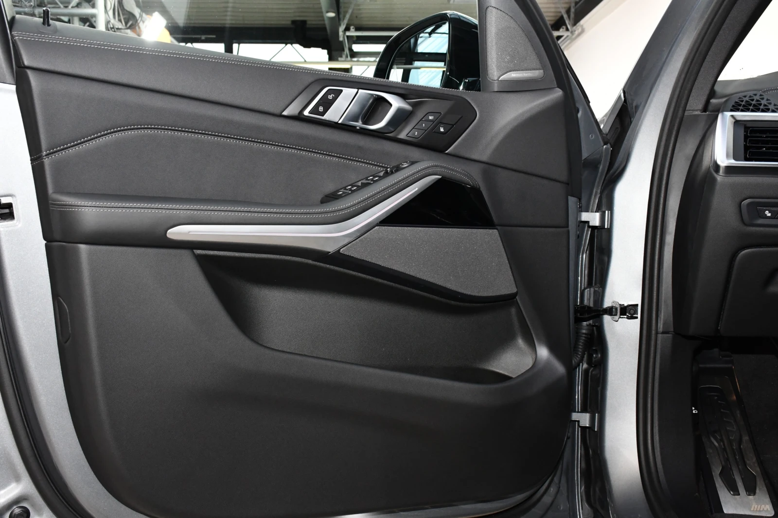 BMW X5  xDrive 30d M Sport Pro AHK Panorama | Mobile.bg   11