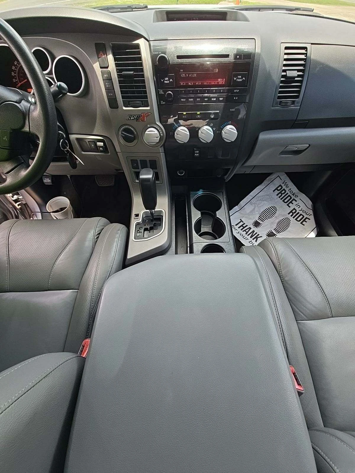 Toyota Tundra Crew Cab* 5.7* БЕЗ РЪЖДА* КОЖА* ВИДЕО НА МОТОР - изображение 6