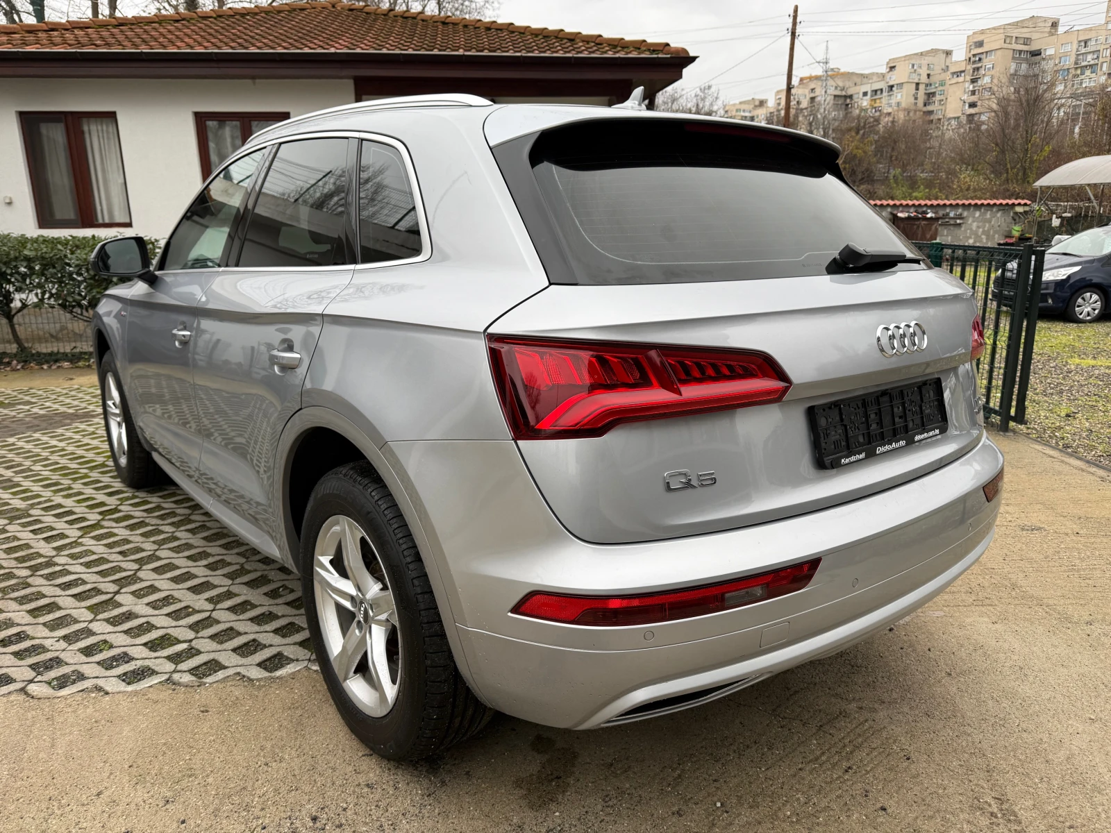 Audi Q5 2.0TDI Quattro.190к.с. - изображение 6