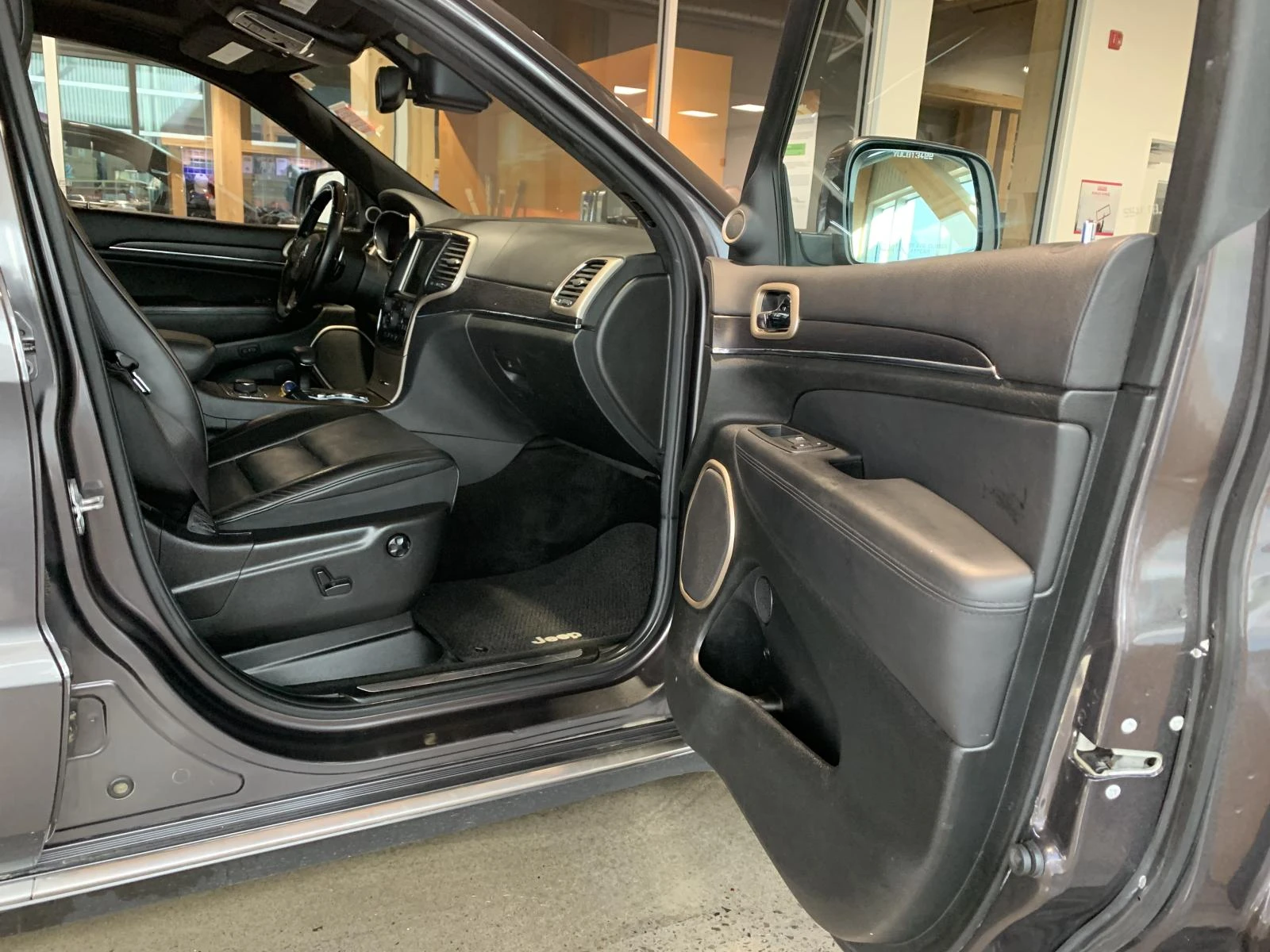 Jeep Grand cherokee SUMMIT| V6| DISTRONIK| HARMAN| PANO| BI-XENON | Mobile.bg � ����������� 13