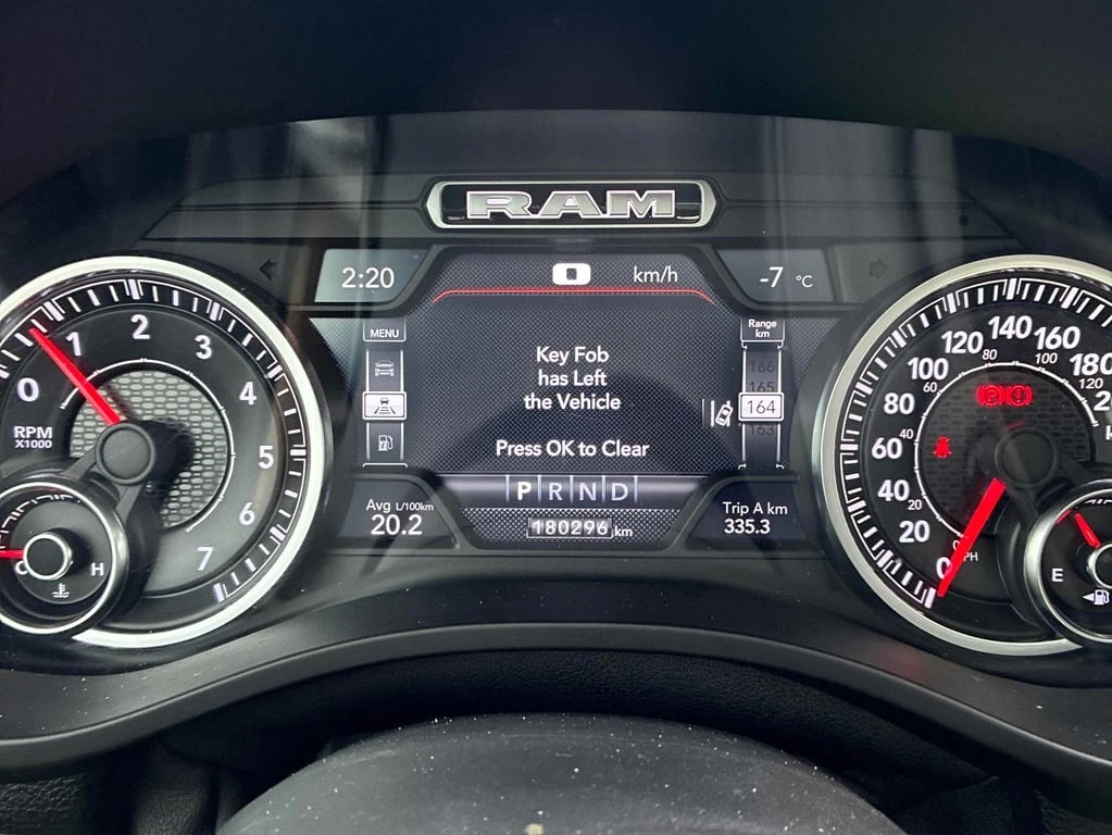 Dodge RAM 1500 * Laramie * 360 * ОБДУХВАНЕ * ПАНОРАМА *  - изображение 8