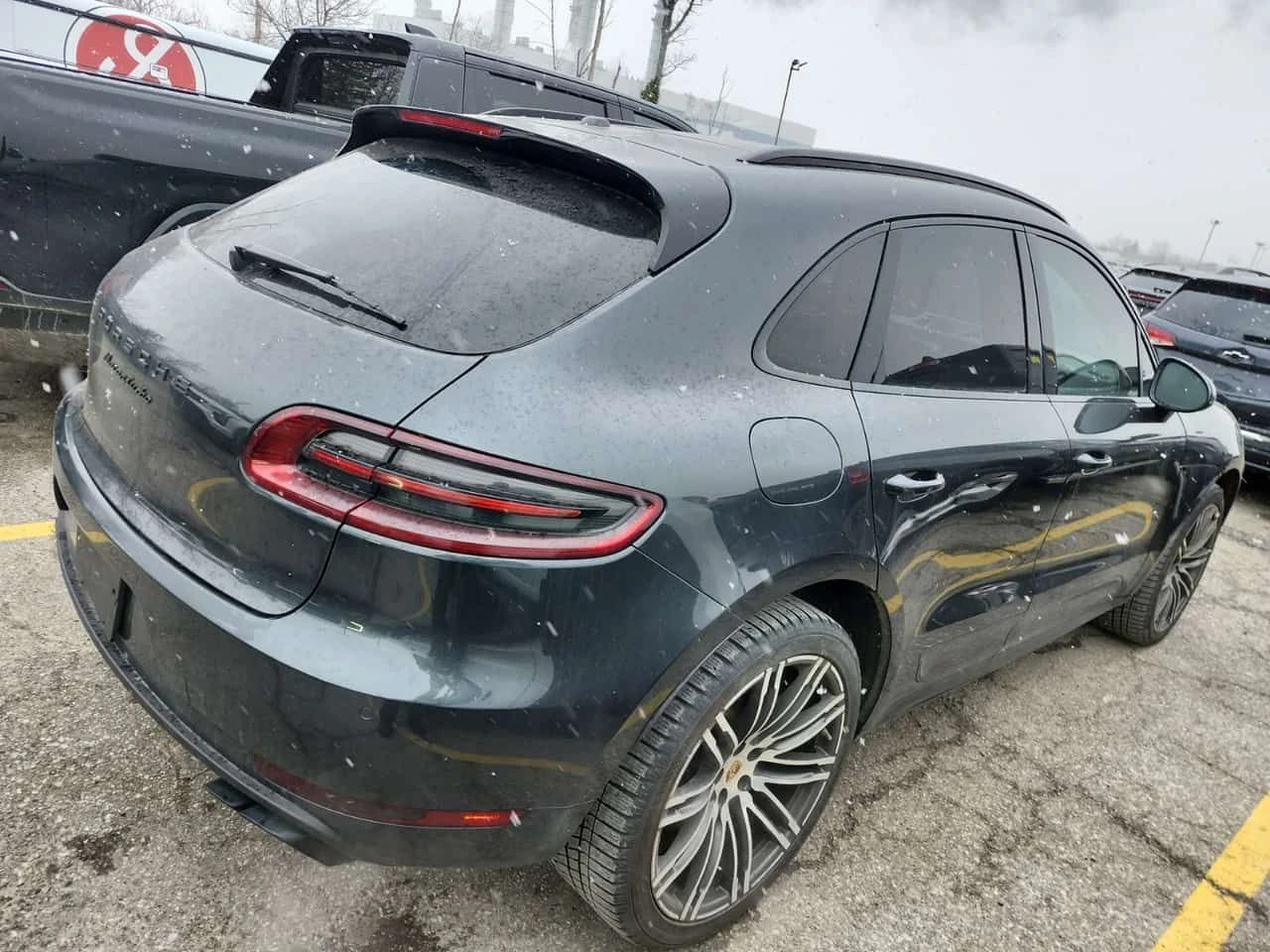 Porsche Macan TURBO | KEYLESS | ПОДГРЕВИ | CARFAX, снимка 3 - Автомобили и джипове - 53930940