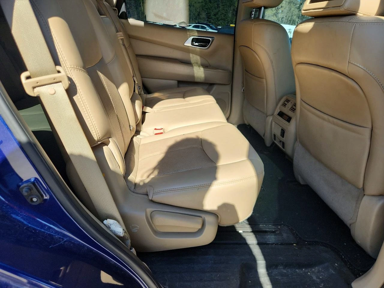 Nissan Pathfinder 3.5l Platinum, снимка 11 - Автомобили и джипове - 54413788