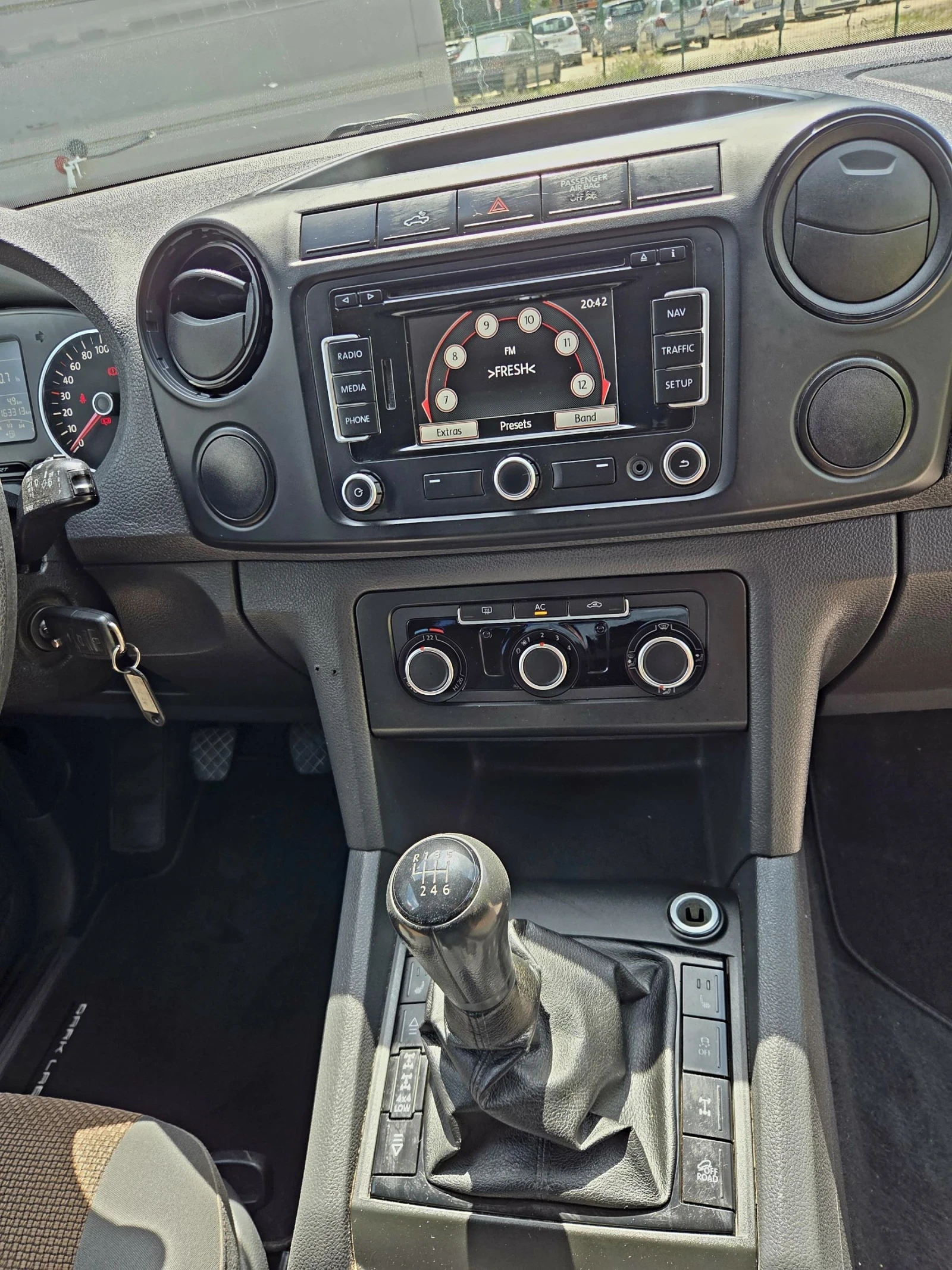 VW Amarok, снимка 8 - Автомобили и джипове - 54517557