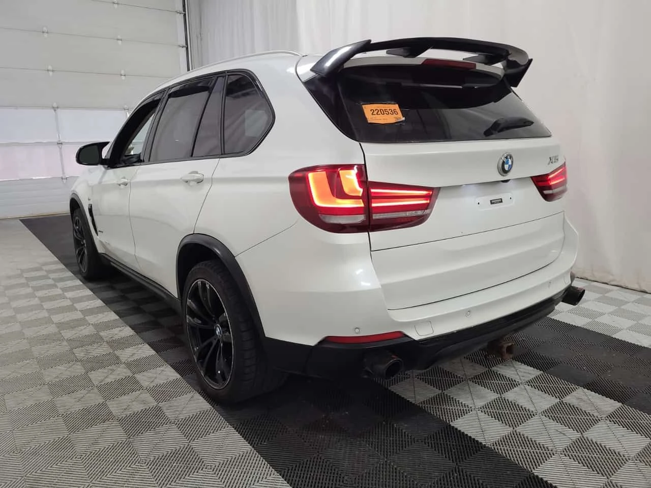 BMW X5 XDRIVE35I / 360 / Harman Kardon / АВТОКРЕДИТ , снимка 4 - Автомобили и джипове - 54923498