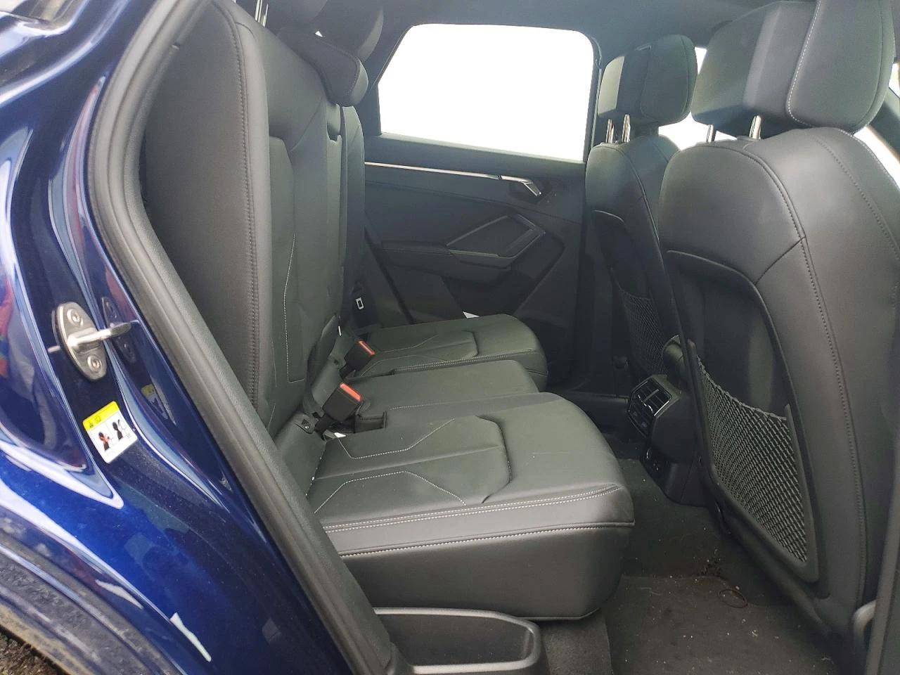 Audi Q3 2.0l, снимка 10 - Автомобили и джипове - 55877220