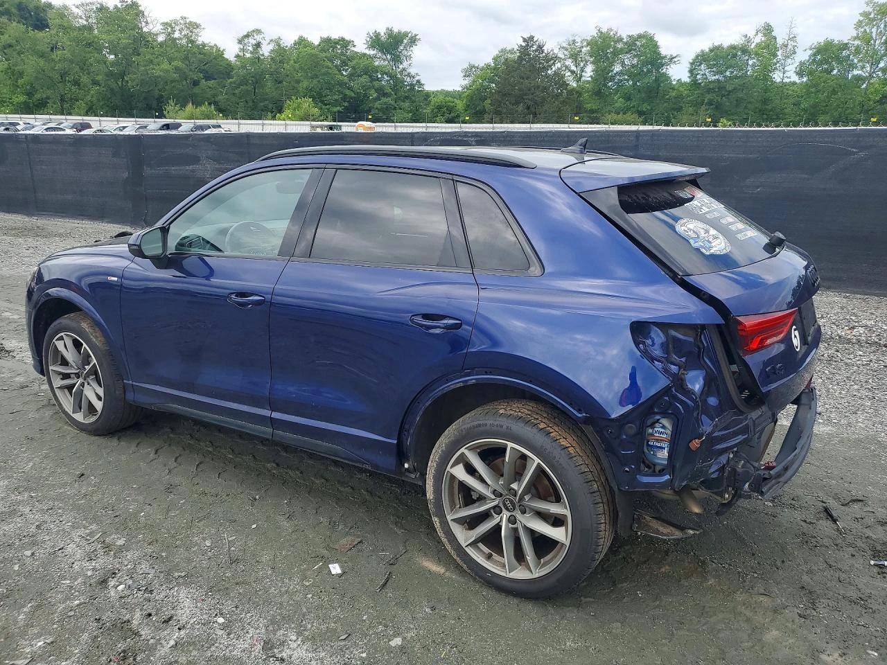 Audi Q3 2.0l, снимка 2 - Автомобили и джипове - 55877220