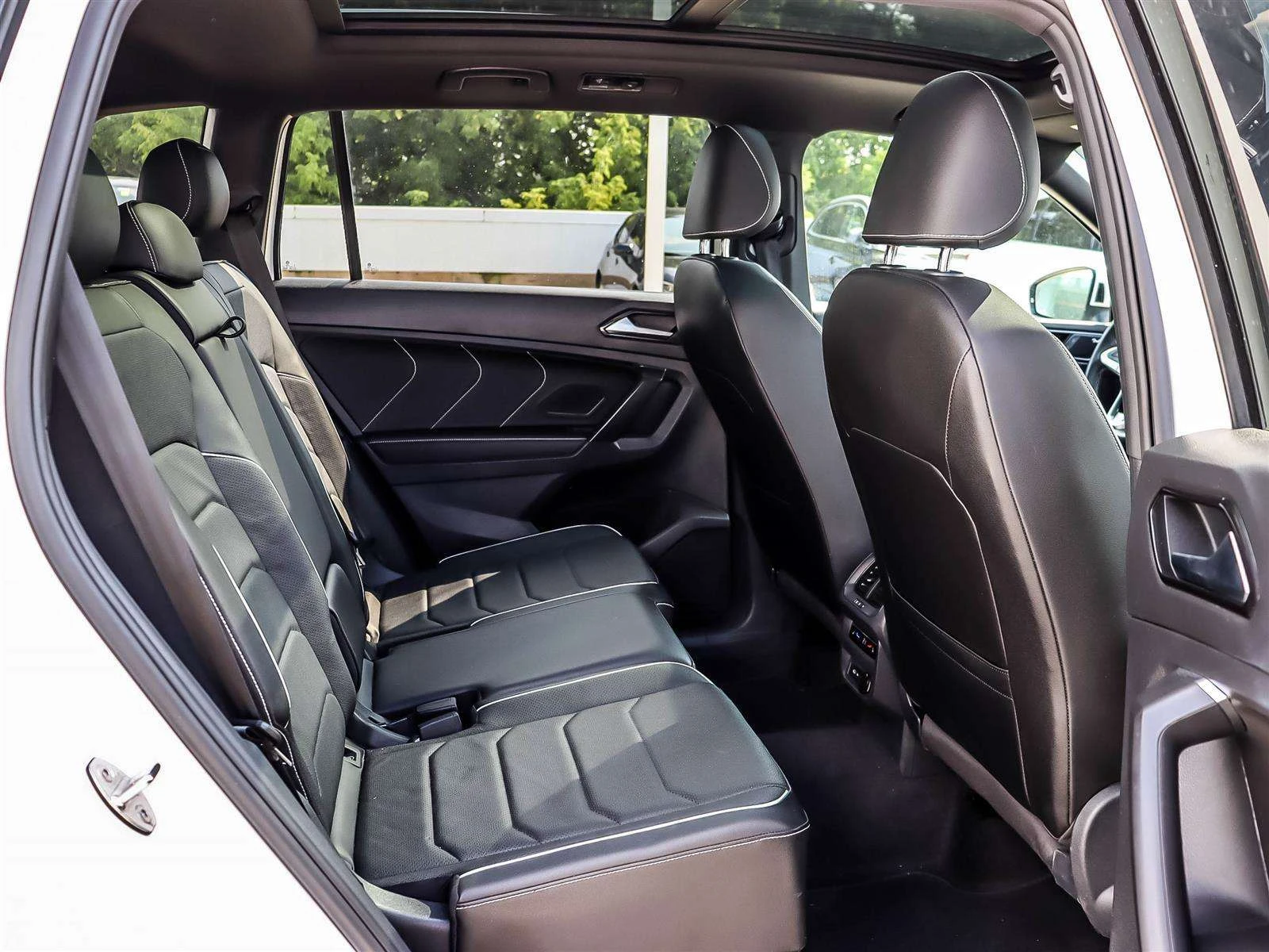 VW Tiguan Highline / АВТОКРЕДИТ, снимка 15 - Автомобили и джипове - 56010940
