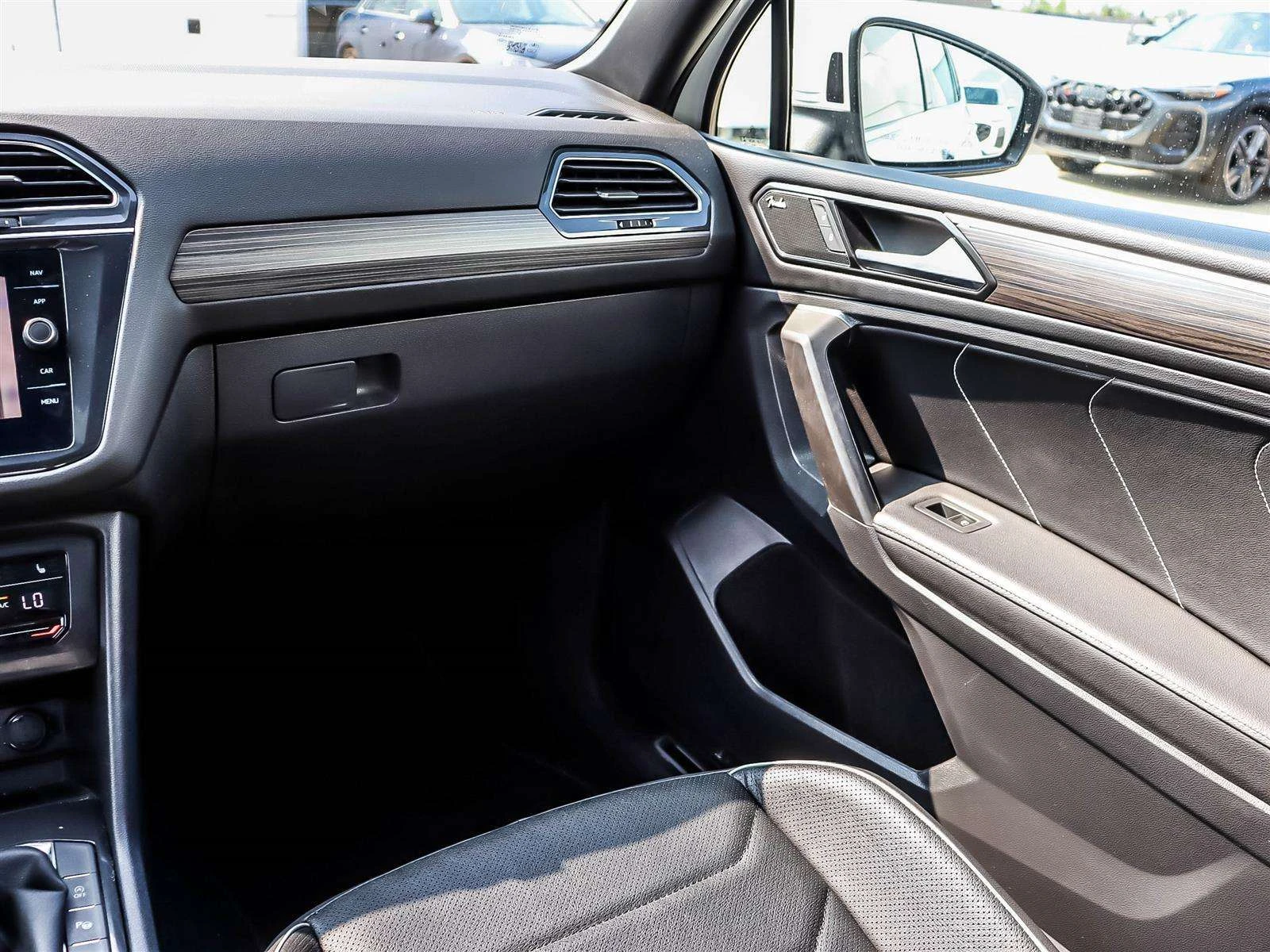 VW Tiguan Highline / АВТОКРЕДИТ, снимка 12 - Автомобили и джипове - 56010940
