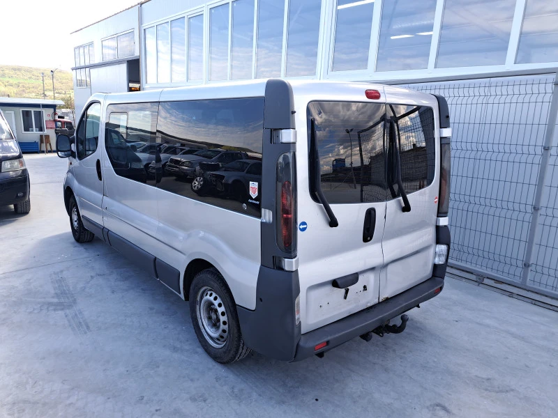 Opel Vivaro 2.5 CDTI НА ЧАСТИ , снимка 3 - Бусове и автобуси - 48700664