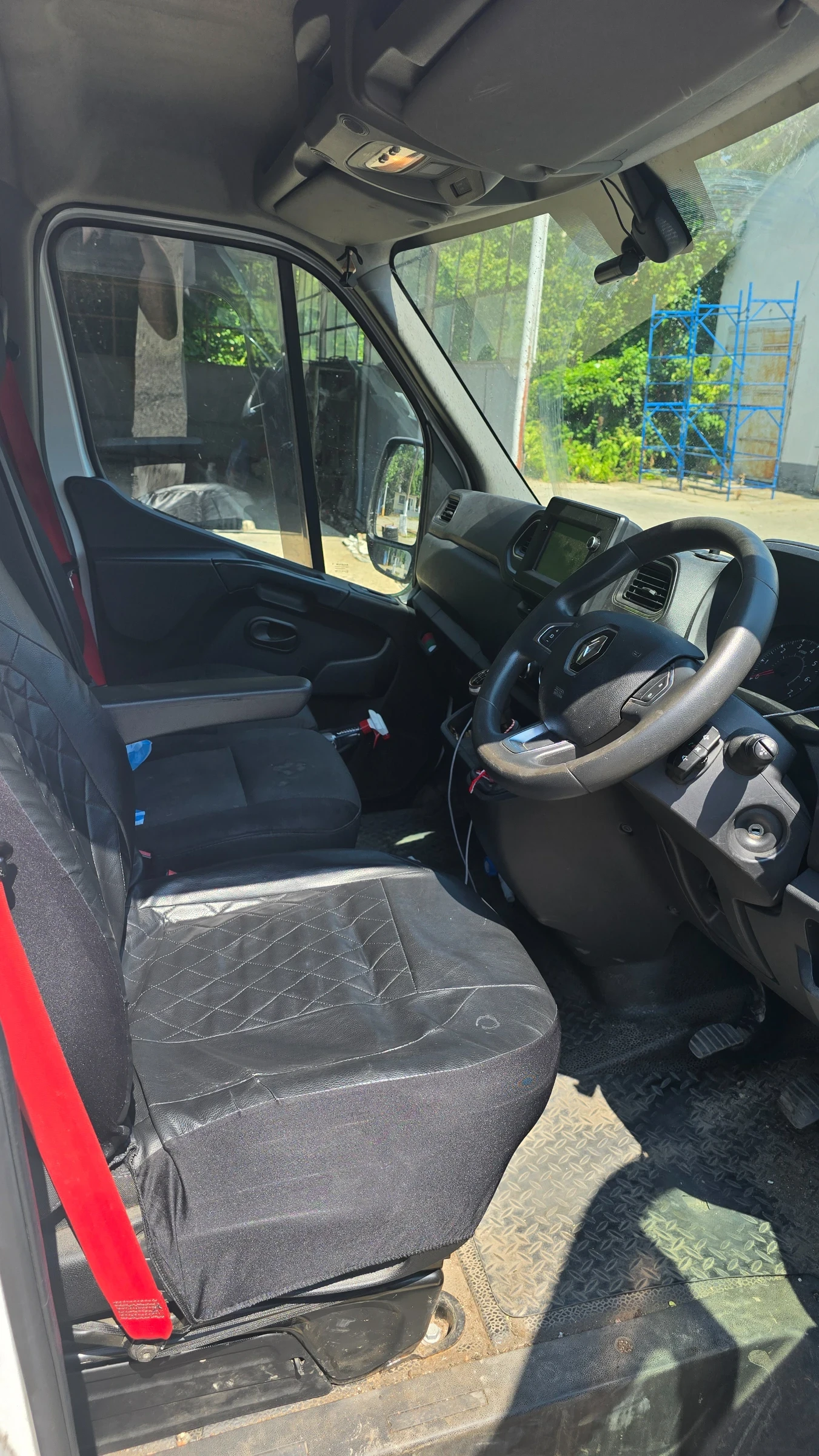 Renault Master L3H2 Red Edition , снимка 11 - Бусове и автобуси - 56483309