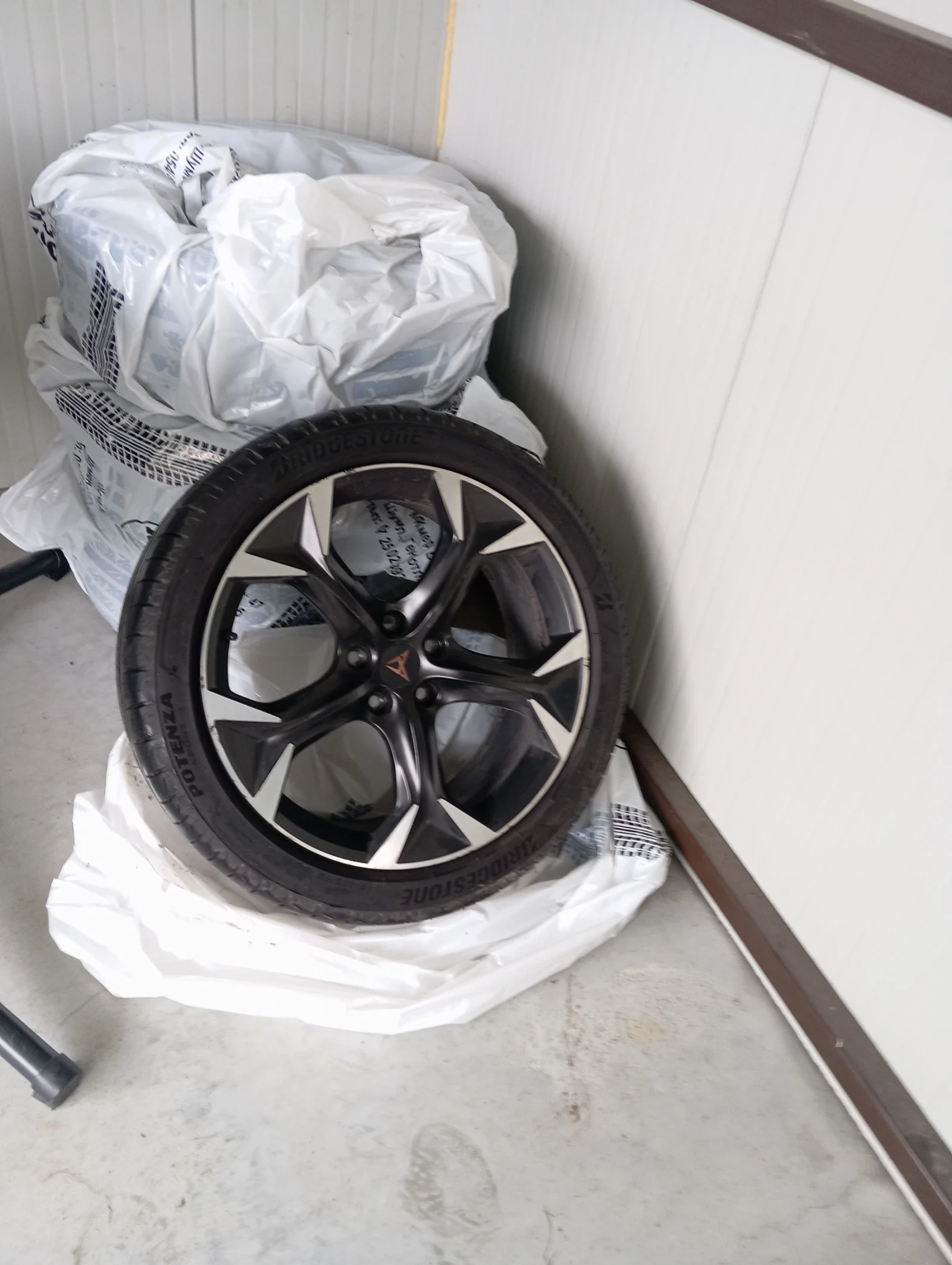    245/40R19  Cupra | Mobile.bg   1