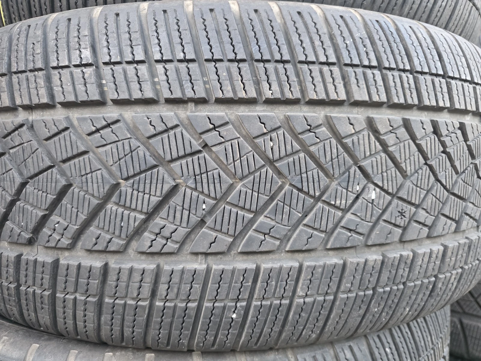 Гуми Зимни 255/50R21