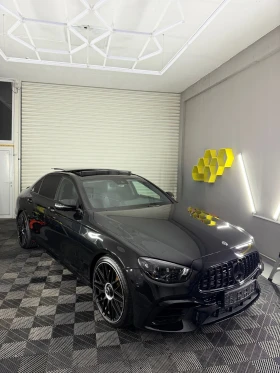 Mercedes-Benz E 220 КАТО НОВА, Серв.ист. FACELIFT 6.3 AMG , снимка 2