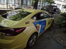 Hyundai Elantra | Mobile.bg    3