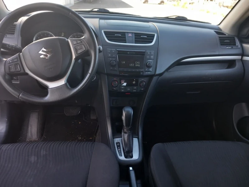 Suzuki Swift 1.2i GL Swiss Aut., снимка 8 - Автомобили и джипове - 47864922