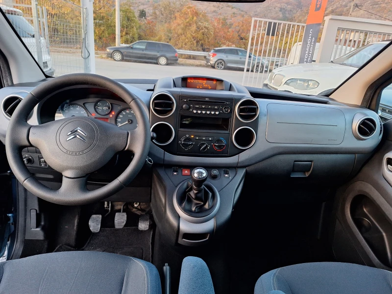 Citroen Berlingo 1.6 HDI , снимка 9 - Автомобили и джипове - 48012552