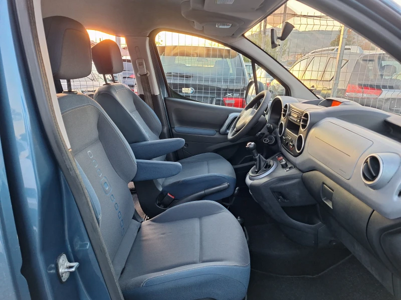 Citroen Berlingo 1.6 HDI , снимка 14 - Автомобили и джипове - 48012552