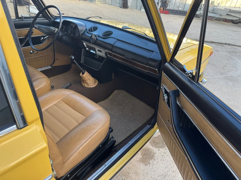Lada 2103 ОРИГИНАЛ 100% ТОП СЪСТОЯНИЕ , снимка 8 - Автомобили и джипове - 48913062