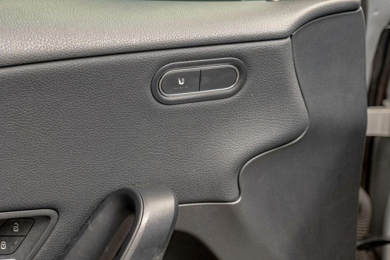 Mercedes-Benz A 180 d/Седан/Virtual/Подгрев/Dynamic Select/MBUX, снимка 5 - Автомобили и джипове - 51014873