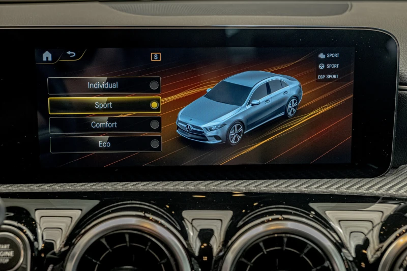 Mercedes-Benz A 180 d/Седан/Virtual/Подгрев/Dynamic Select/MBUX, снимка 11 - Автомобили и джипове - 51014873