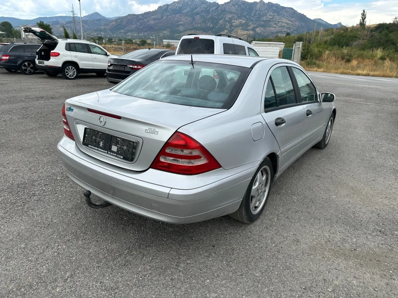 Mercedes-Benz C 220 2.2CDI* 143к.с* АВТОМАТИК, снимка 4 - Автомобили и джипове - 51221789