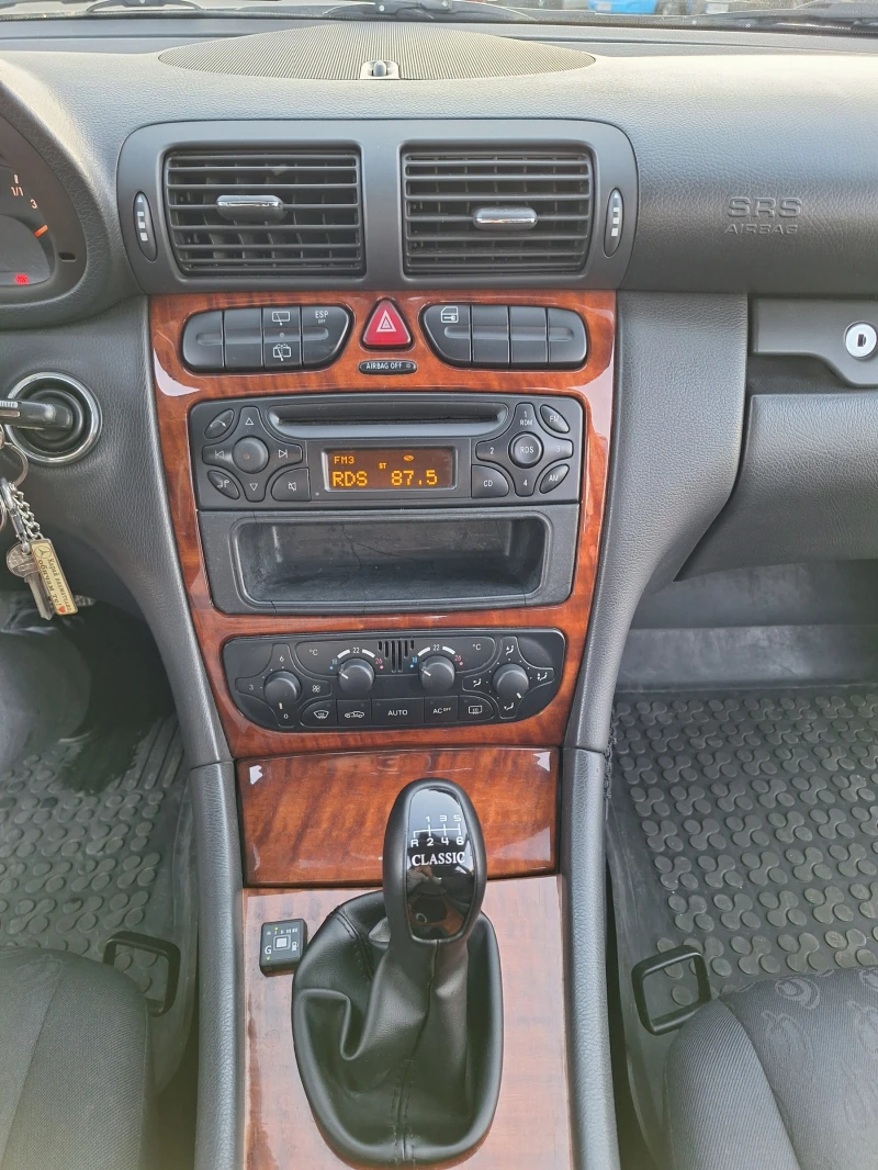 Mercedes-Benz C 180 kompressor+ LPG, снимка 15 - Автомобили и джипове - 52278397