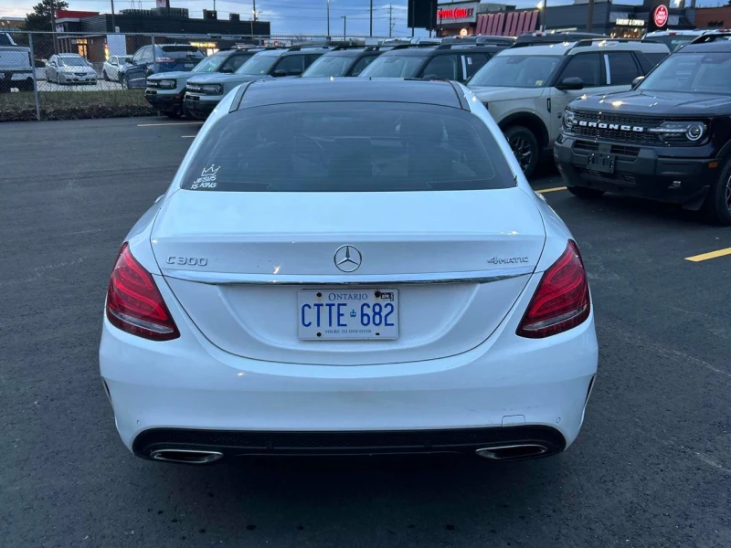 Mercedes-Benz C 300 AMG Пакет* Амбиент* Пано* 360, снимка 3 - Автомобили и джипове - 52536666