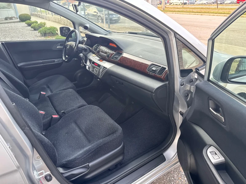 Honda Fr-v 2.2i-CTDI * 1 СОБСТВЕНИК* ПЕРФЕКТЕН* , снимка 12 - Автомобили и джипове - 52846762