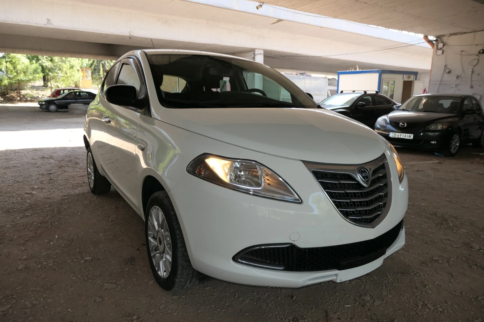 Lancia Ypsilon 0.9i МЕТАН EUR5B 85кс - изображение 3