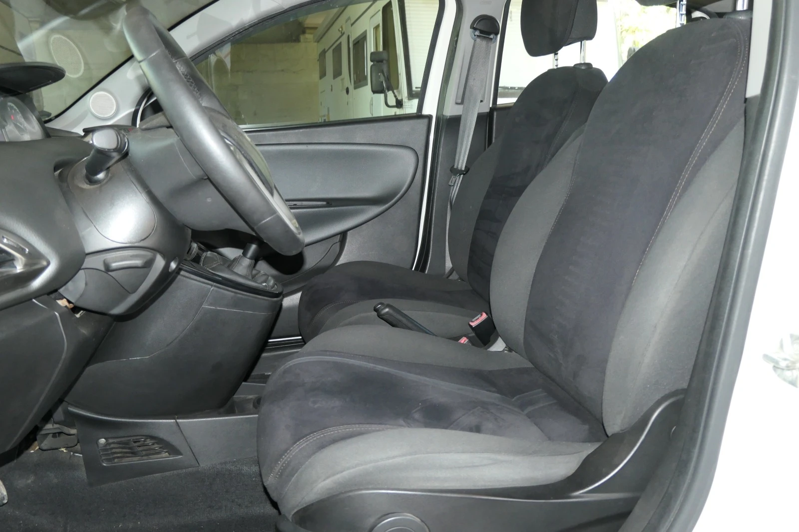 Lancia Ypsilon 0.9i  EUR5B 85 | Mobile.bg   12