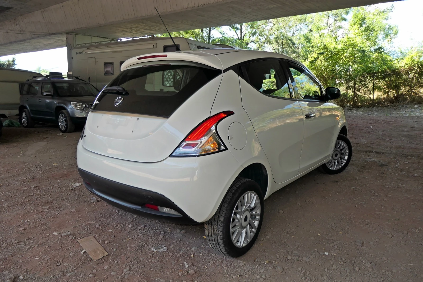 Lancia Ypsilon 0.9i МЕТАН EUR5B 85кс - изображение 6