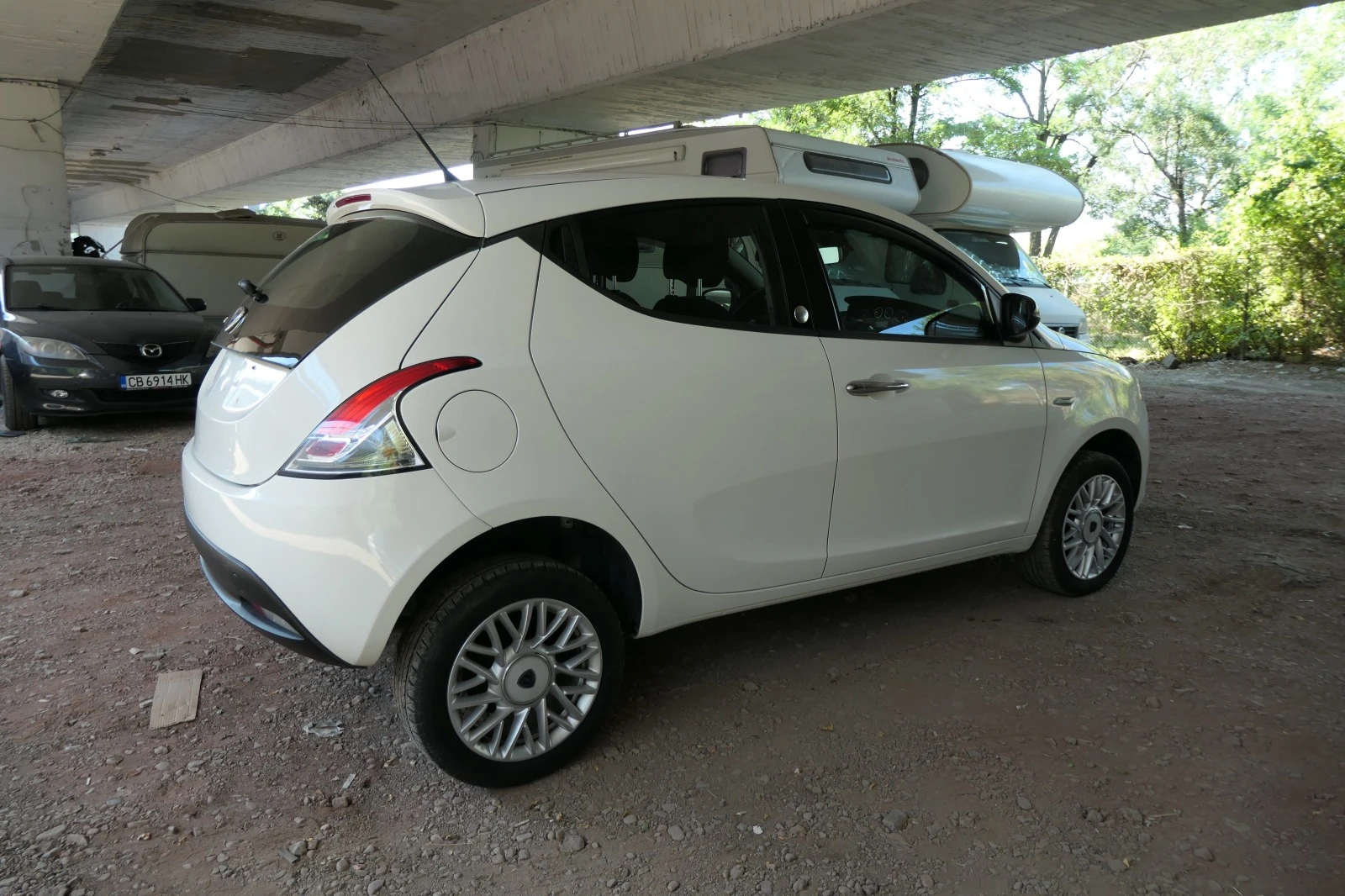 Lancia Ypsilon 0.9i МЕТАН EUR5B 85кс - изображение 5