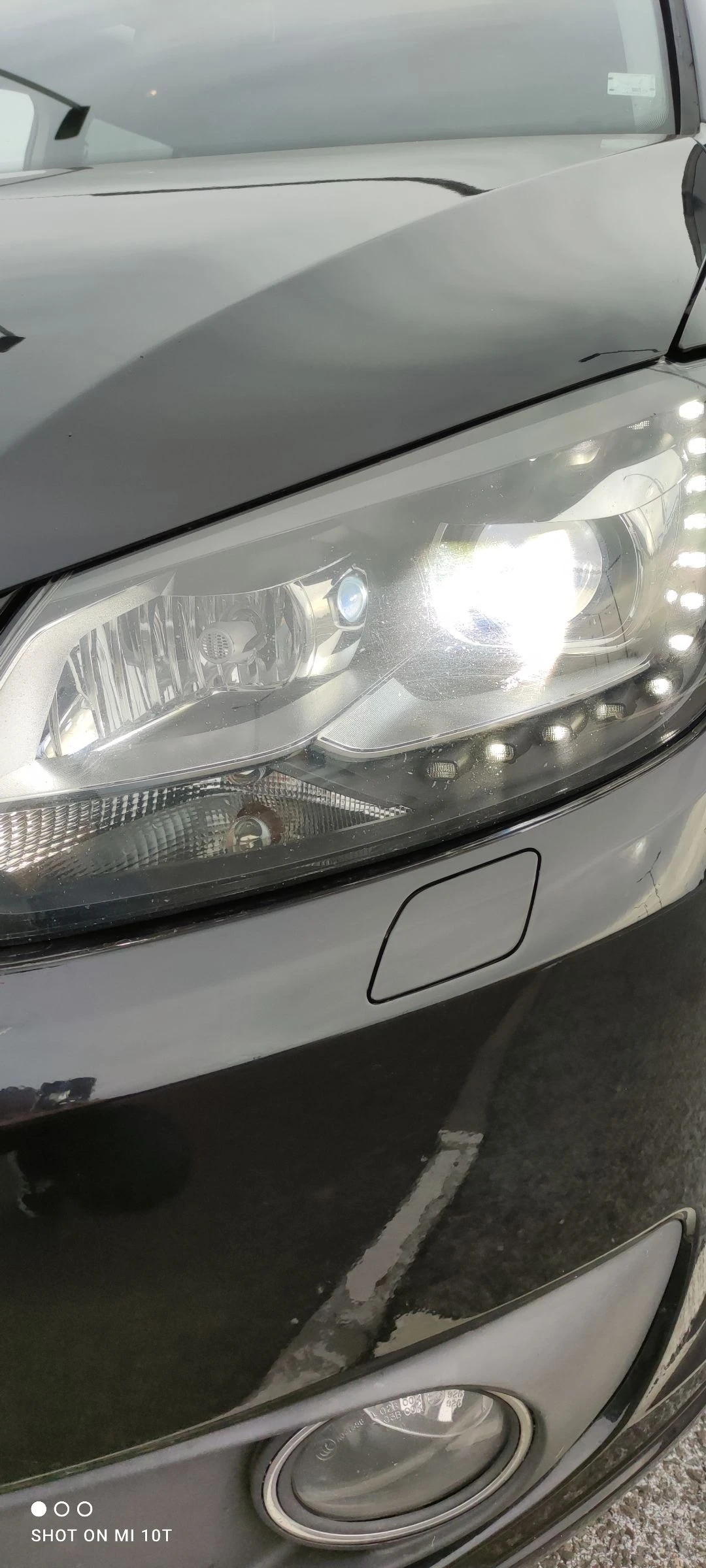 VW Touran      140 кс .led.ksenon.kamera - изображение 2